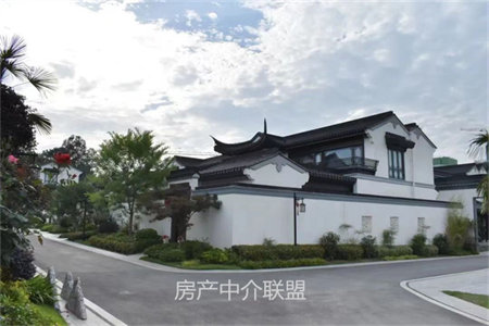 城西美明嘉苑东区6+7另送阁楼复式3室2厅2卫产证满五唯一